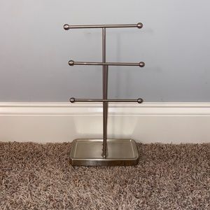 Silver jewelry organizer